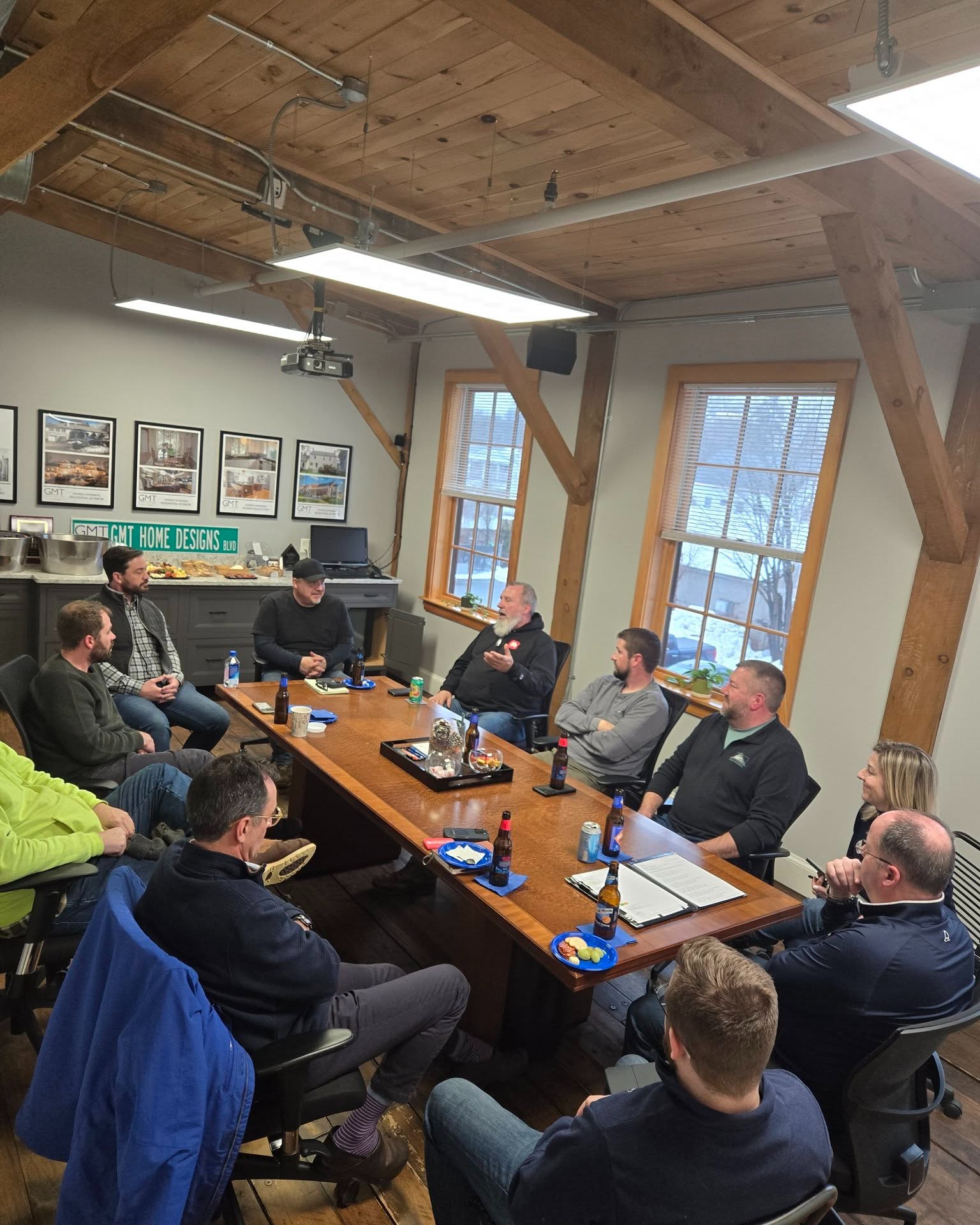 Local design and build roundtable discussion