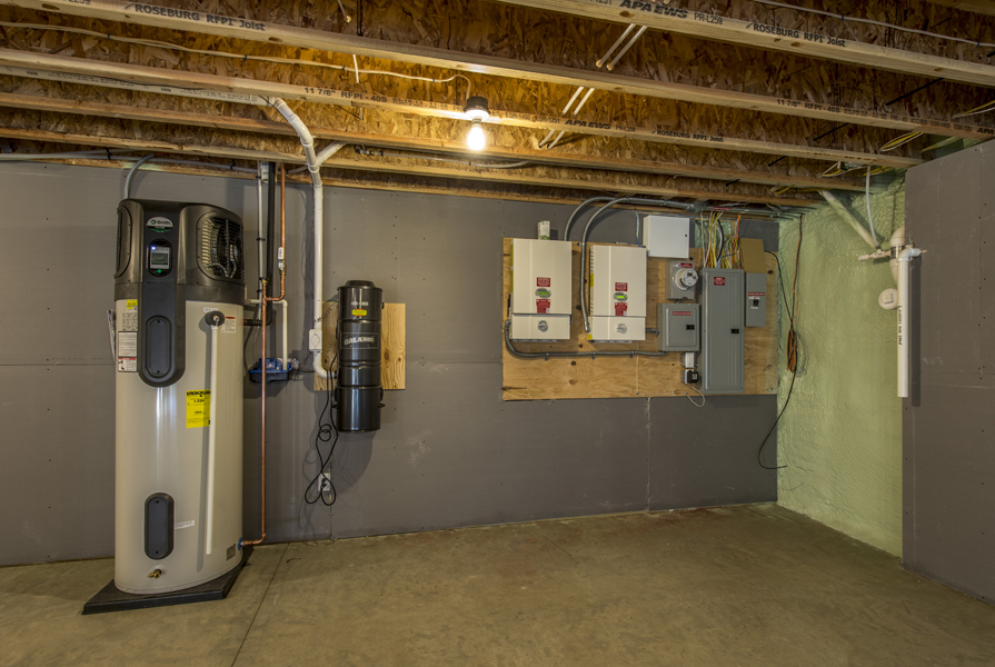 Net-Zero Energy Attainable New Construction Farmhouse