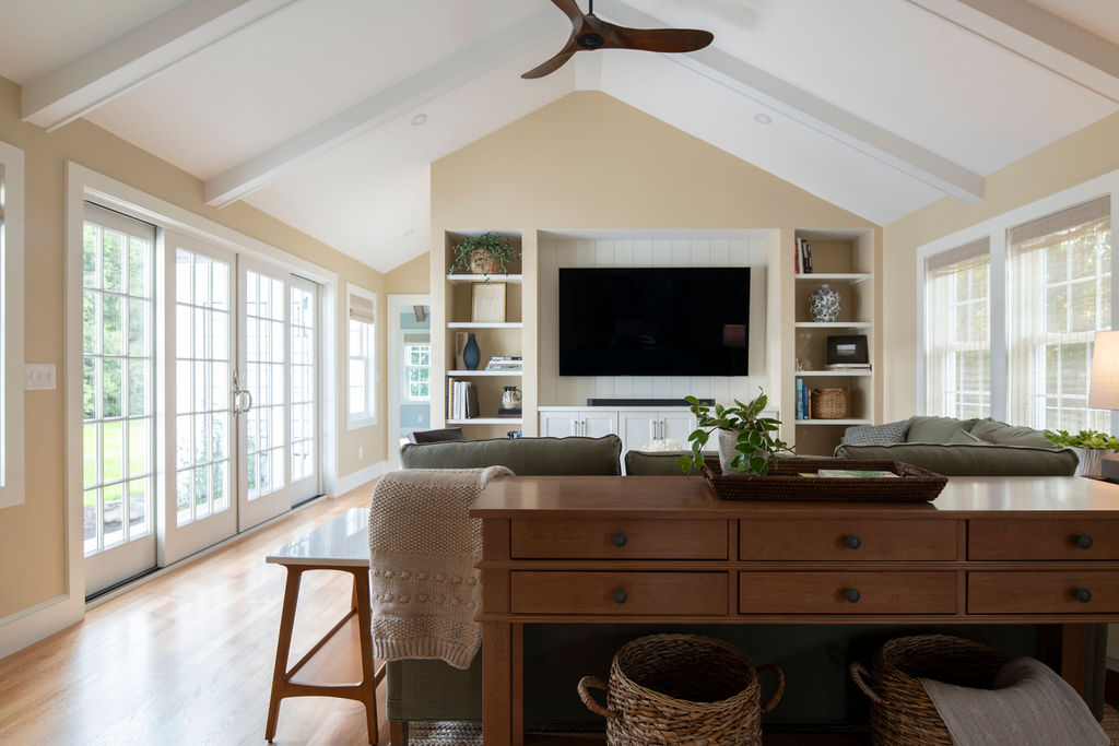 First floor primary suite