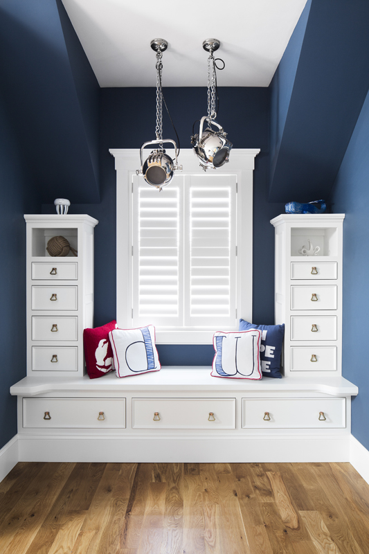 Summer House in Blue 